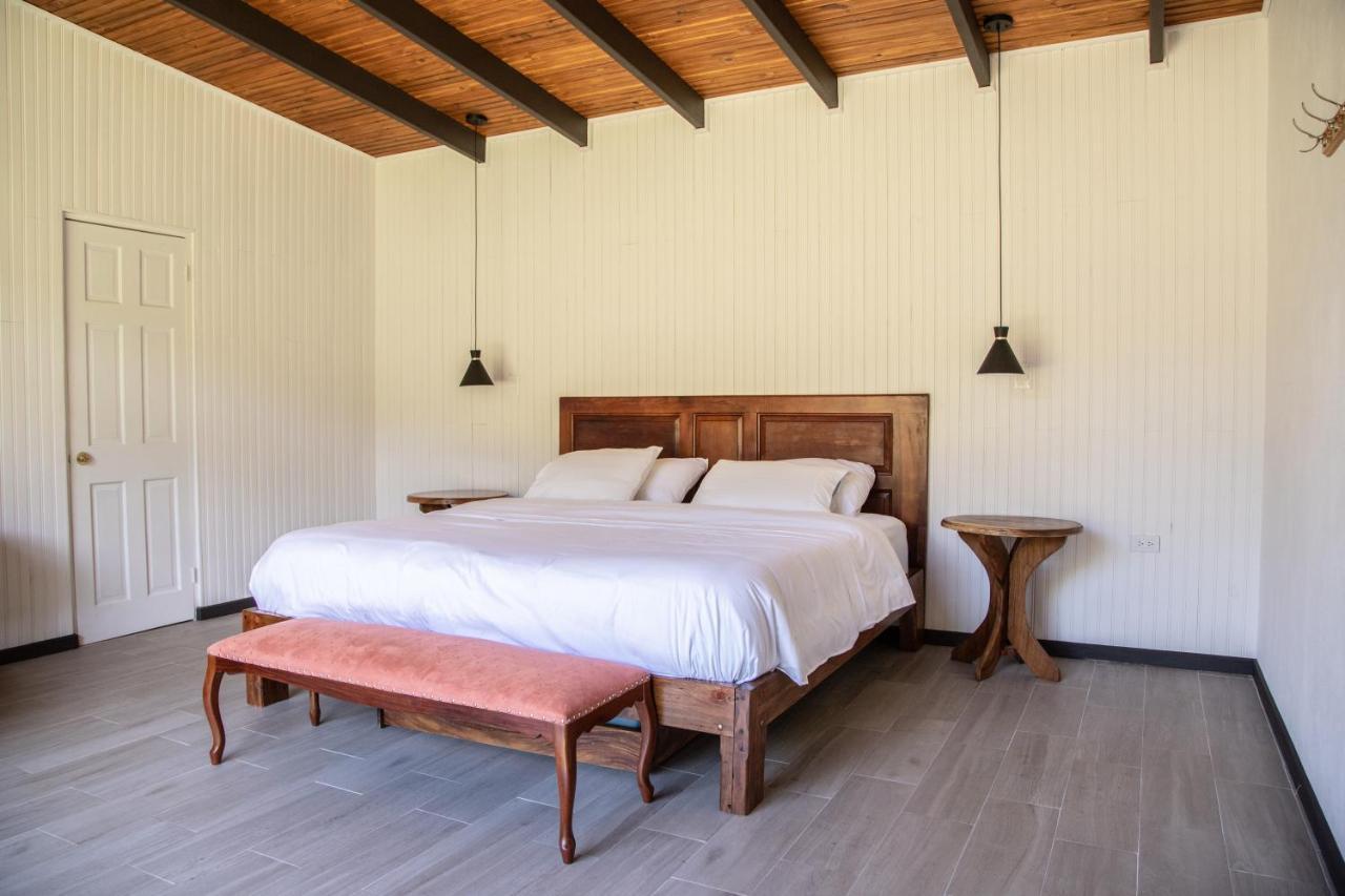 Yerbabuena Lodge Monteverde Bagian luar foto