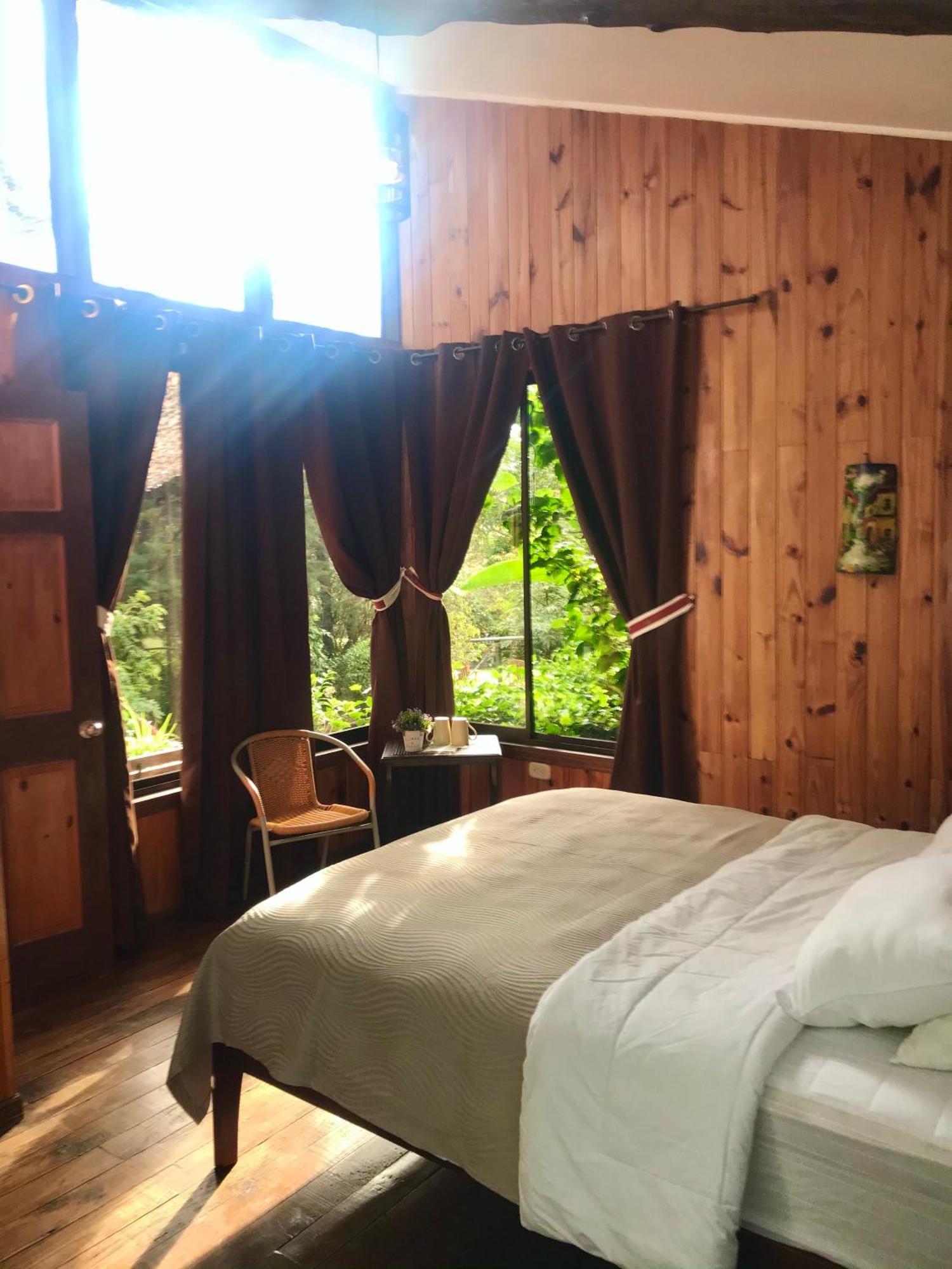 Yerbabuena Lodge Monteverde Ruang foto