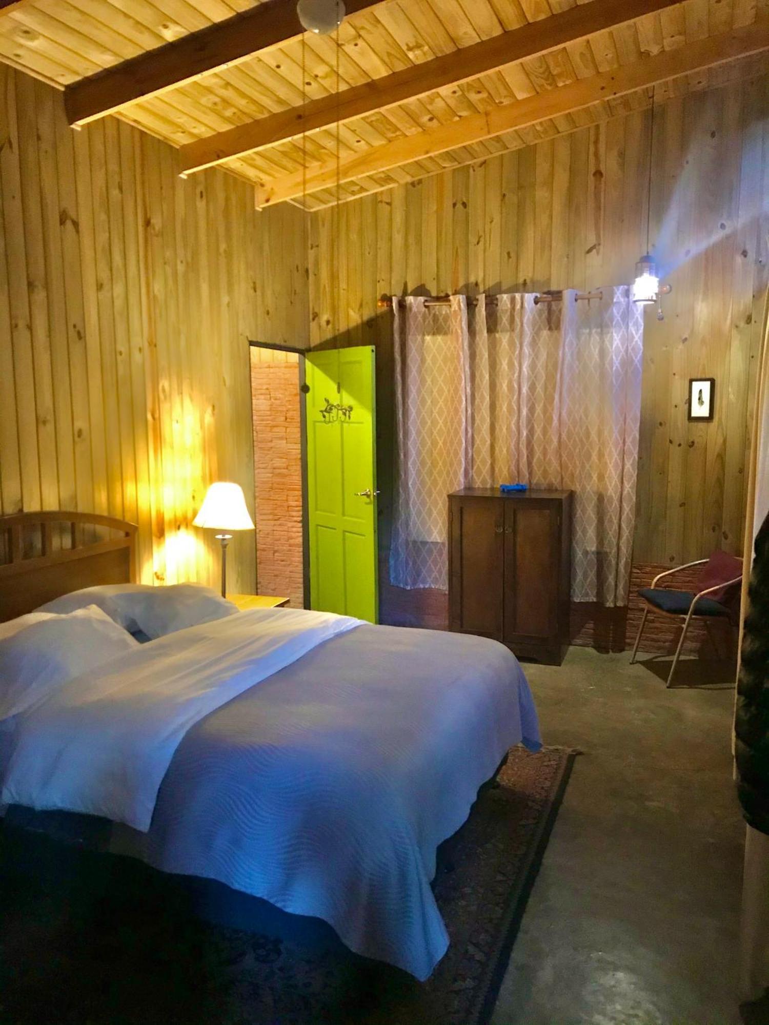 Yerbabuena Lodge Monteverde Ruang foto