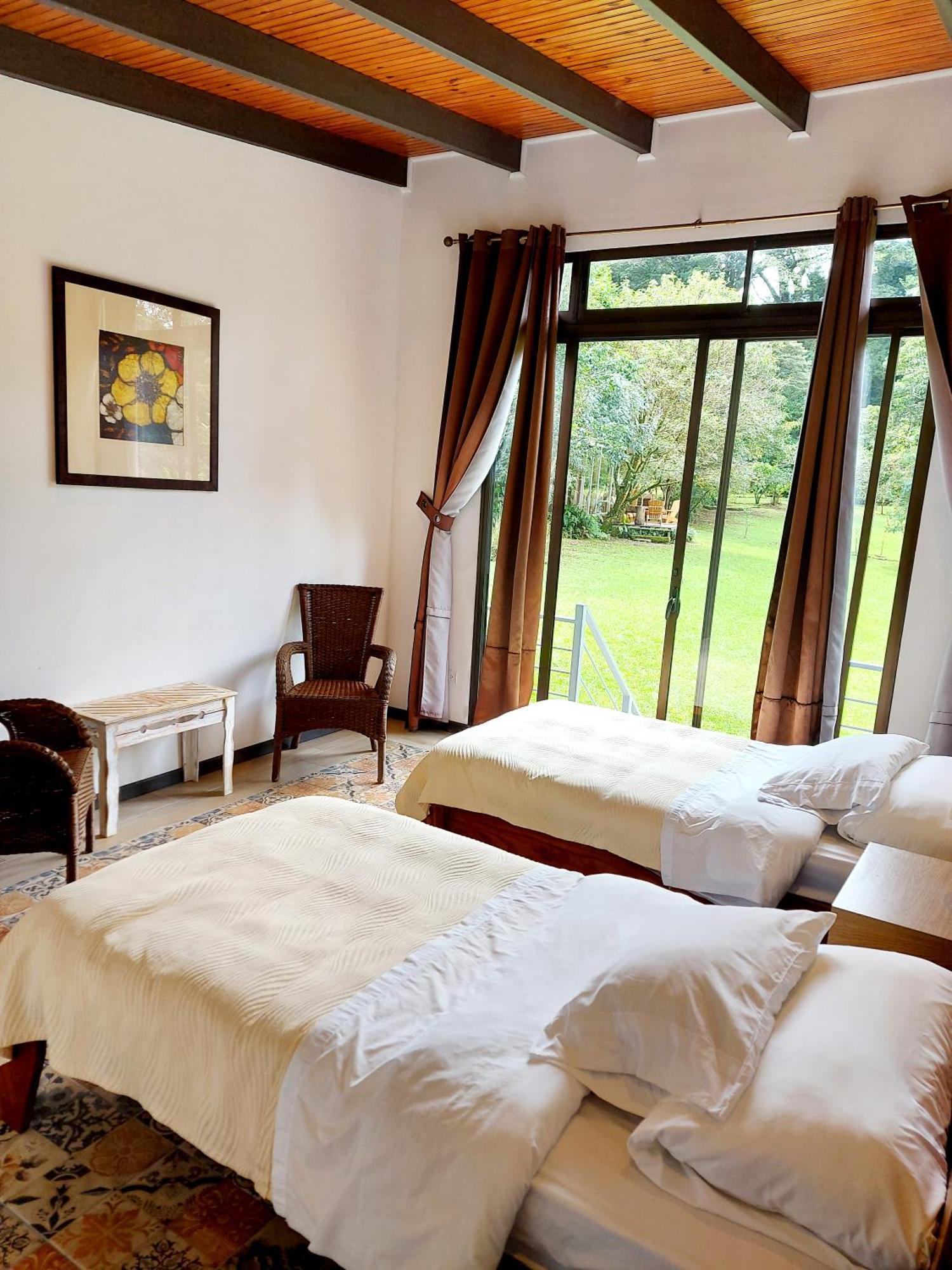 Yerbabuena Lodge Monteverde Bagian luar foto